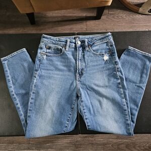 High-Rise Straight Leg Jeans in Light Blue
